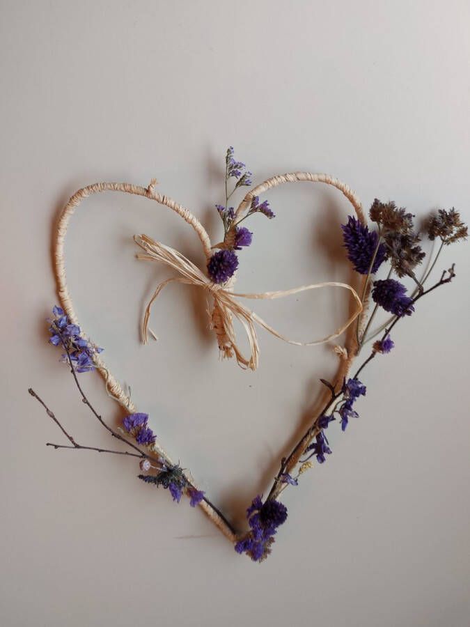 Juuls Gift Shop (merkloos) Charmant handgemaakt hart met blauwe droogbloemen