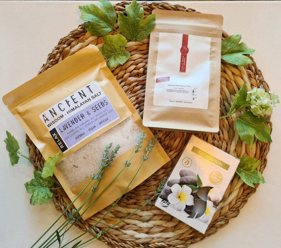 Kadootjethuis.nl Geschenkset met relaxende badzout en verse thee- Lavendel- 100% essentiële olieën