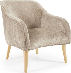 Kave Home Bobly fauteuil in beige chenille met houten poten en natuurlijke afwerking