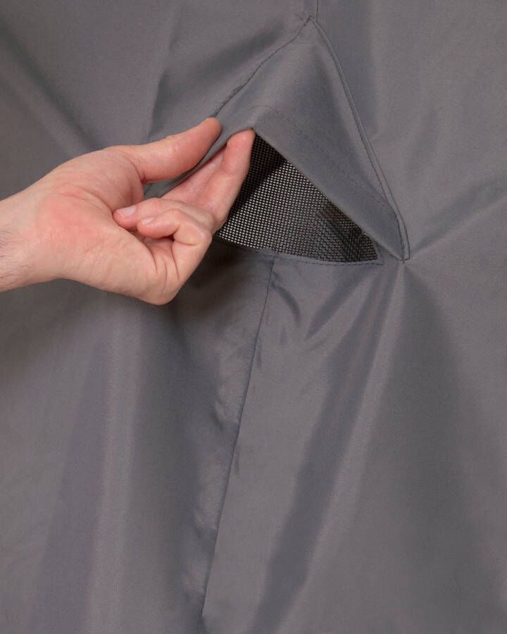 Kave Home Beschermhoes Iria Voor tuinstoelen en fauteuils 110 x 105cm Donkergroen