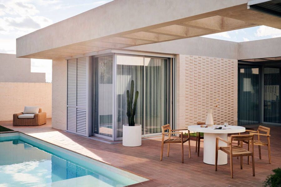 Kave Home Victoire tuinstoel van massief teakhout