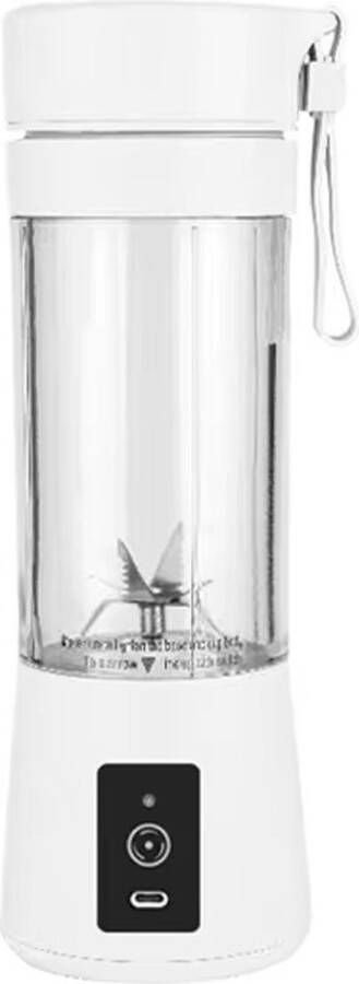 Kay Mini Blender Wit is de ideale blender to go. Overal eenvoudig smoothies bereiden! Draadloos Lichtgewicht 380ml Oplaadbaar