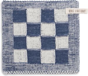 Knit Factory Gebreide Pannenlap Block Ecru Jeans 23x23 cm