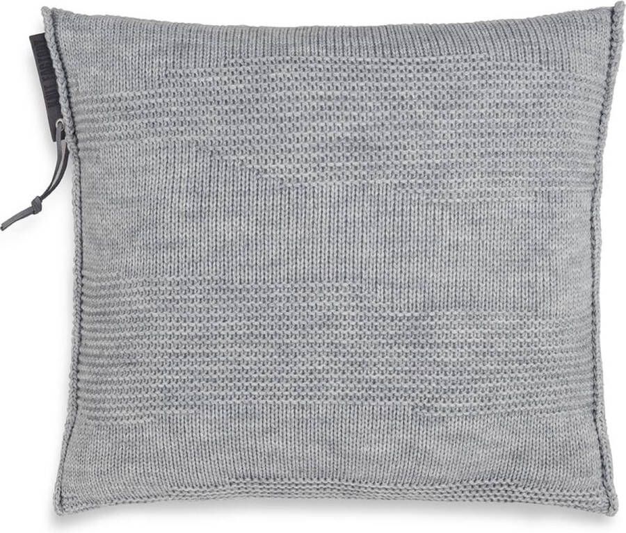 Knit Factory Joly Sierkussen Licht Grijs 50x50 cm Kussenhoes inclusief kussenvulling