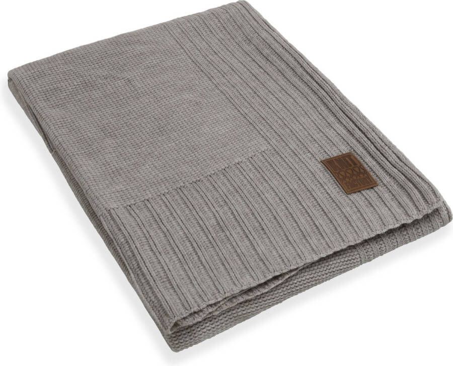 Knit Factory Uni Gebreid Plaid Woondeken plaid Wollen deken Kleed Iced Clay 160x130 cm