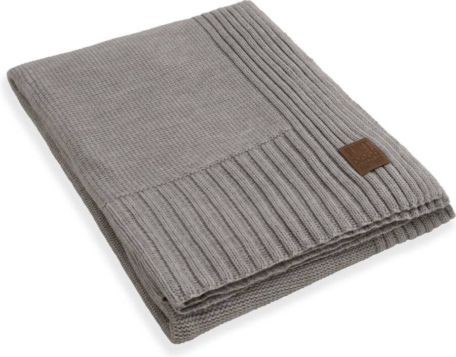 Knit Factory Uni Gebreid Plaid XL Woondeken plaid Wollen deken Kleed Iced Clay 195x225 cm