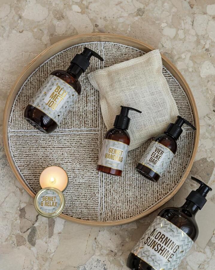 Kumai Giftset Vier elke dag Geniet vandaag handzeep en handlotion 100 ml beige