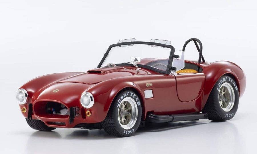 Kyosho Het 1:18 Diecast-model van de Ford Shelby Cobra 427 S C Spider uit 1962 in rood. De fabrikant van het schaalmodel is . Dit model is alleen online verkrijgbaar