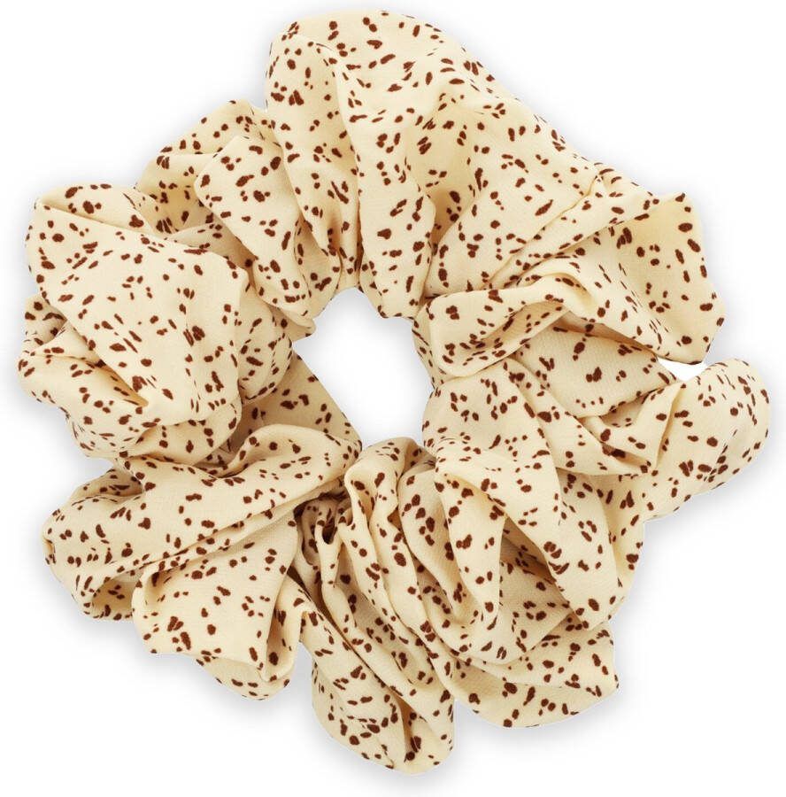 Lajetti Scrunchie Beige Gestipt Extra Vol en Luxe Haarelastiek Haaraccessoire 1 stuk