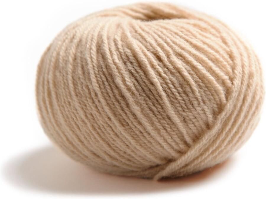 Lamana Como 100 % Merino Superfine garen Wordt per 5 stuks verkocht -120 m. 25 gr. Kleur : Cream (26)