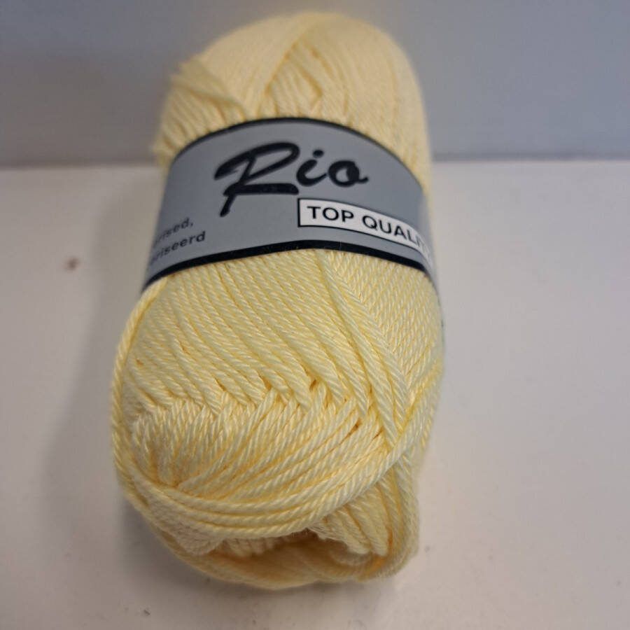 Lammy Yarns rio Katoen garen Heel licht geel (843) 1 bol van 50 gram pendikte 3.5 mm