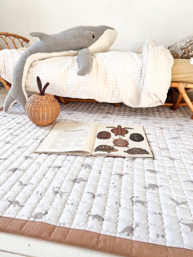 Love by Lily groot speelkleed Dinotale 200x150cm