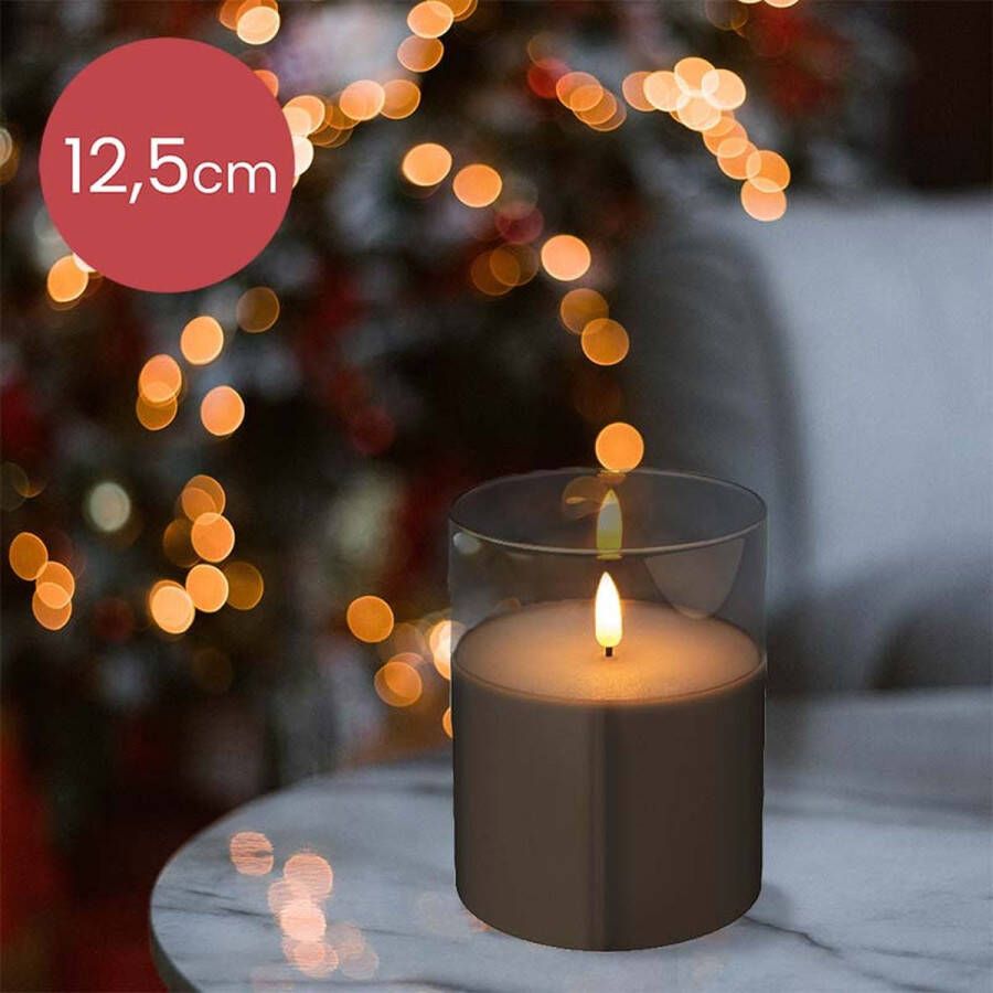 Lumineo LED kaars cedar bruin met rook grijs glas en vlam effect 10 x 12 5cm voor binnen