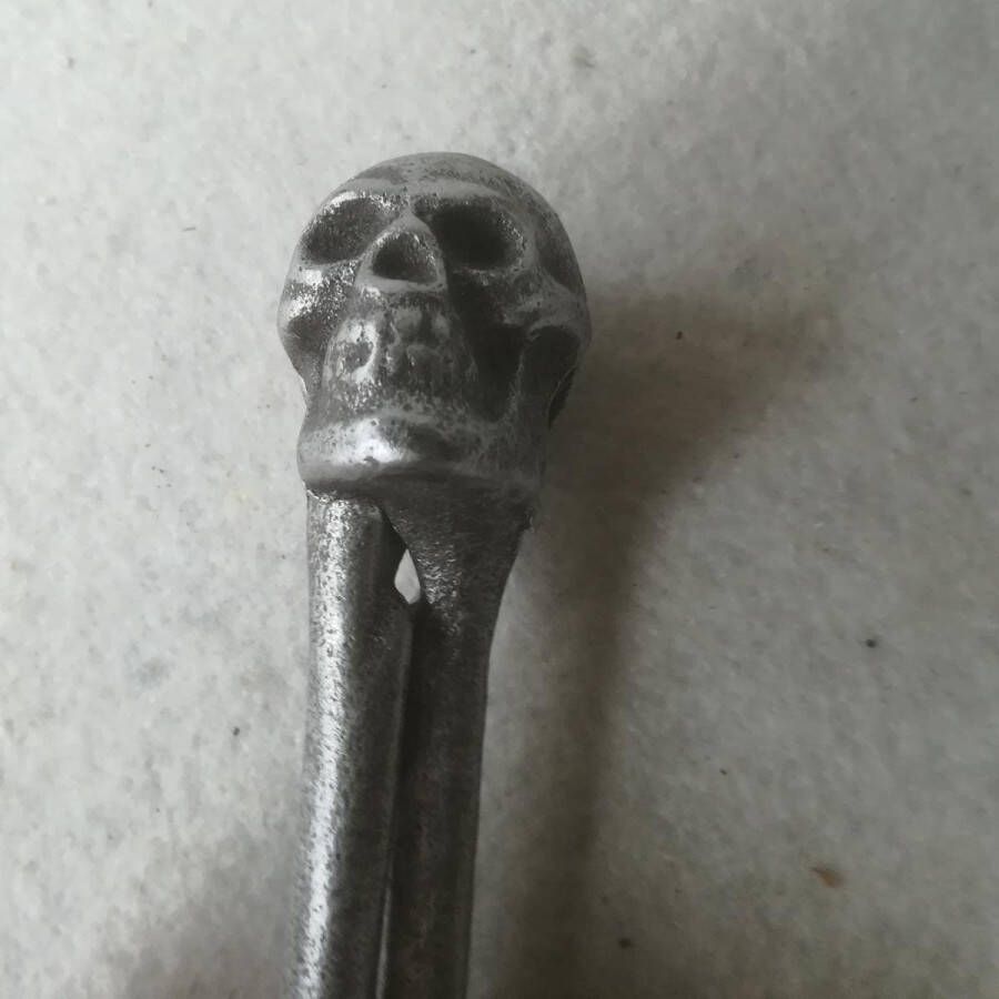 MadDeco metalen notenkraker schedel doodshoofd