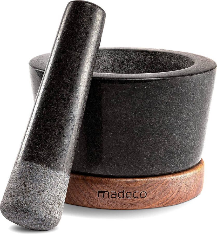 MADECO Vijzel met stamper graniet op houten sokkel walnoot 14 5 cm perfect voor specerijen kruiden en noten stenen vijzel set design granieten vijzel en stamper groot