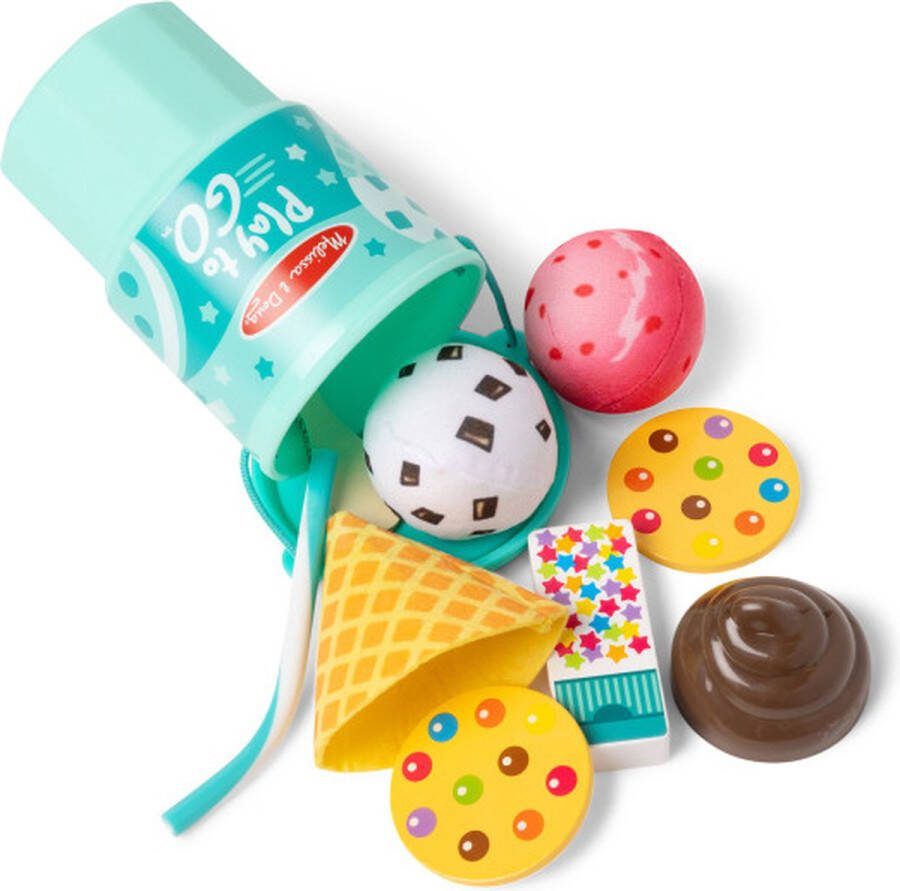 Melissa & Doug Play to Go ijsjespeelset voor op reis in beker met friemeldeksel: 11 speelstukjes voor hoorntjes sandwiches en milkshakes voor jongens en meisjes vanaf 3 jaar