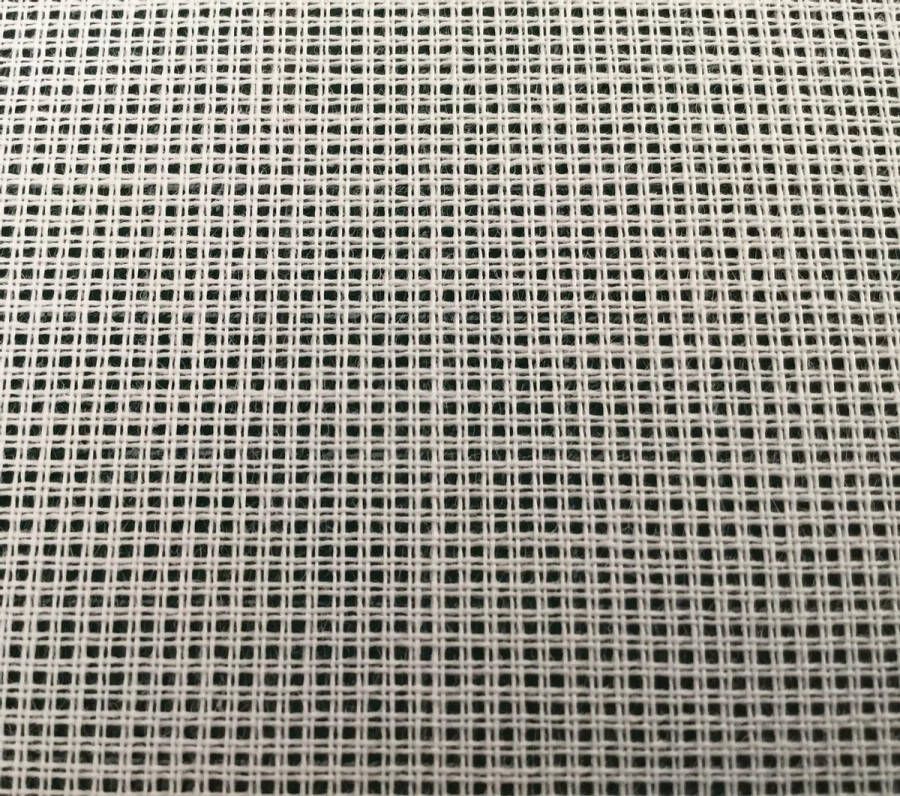 Merkloos Borduurstramien blank fijn stramien met 6 xx per cm. (120 x 60 cm ) formaat voor tafelloper NIET GESCHIKT VOOR KNOPEN!