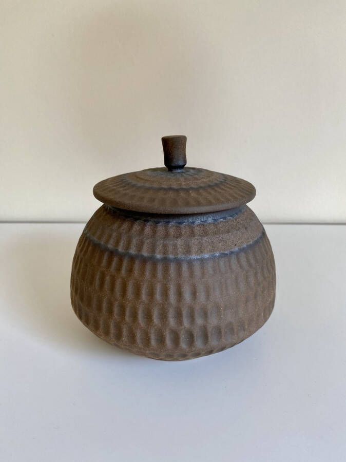 Sana design Borneo (L) urn Bruin 800ML hoogwaardig keramiek moderne urn crematie urn as urn huisdieren urn hond urn kat menselijk as familie urn voor as volwassen urne hond urnen urne volwassenen urne kat