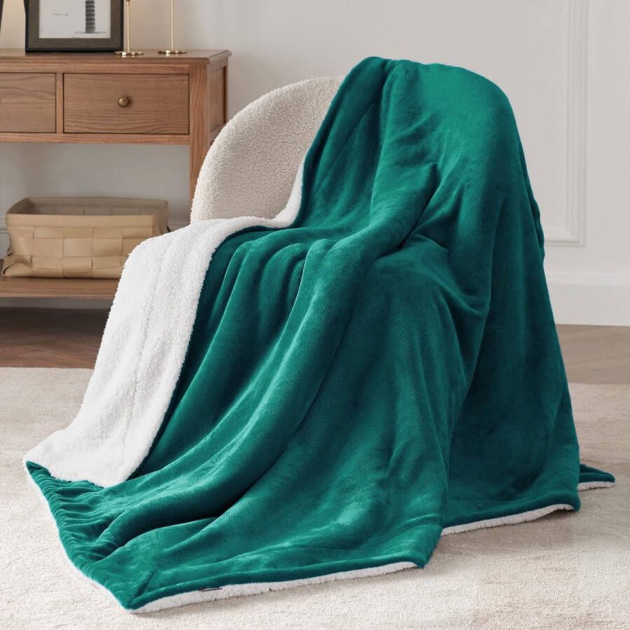 Merkloos Knuffeldeken wollig sofaplaid groen klein als bankdeken plaid en woonkamerdeken van zachte fleece en warme sherpa fleecedeken 130 x 150 cm