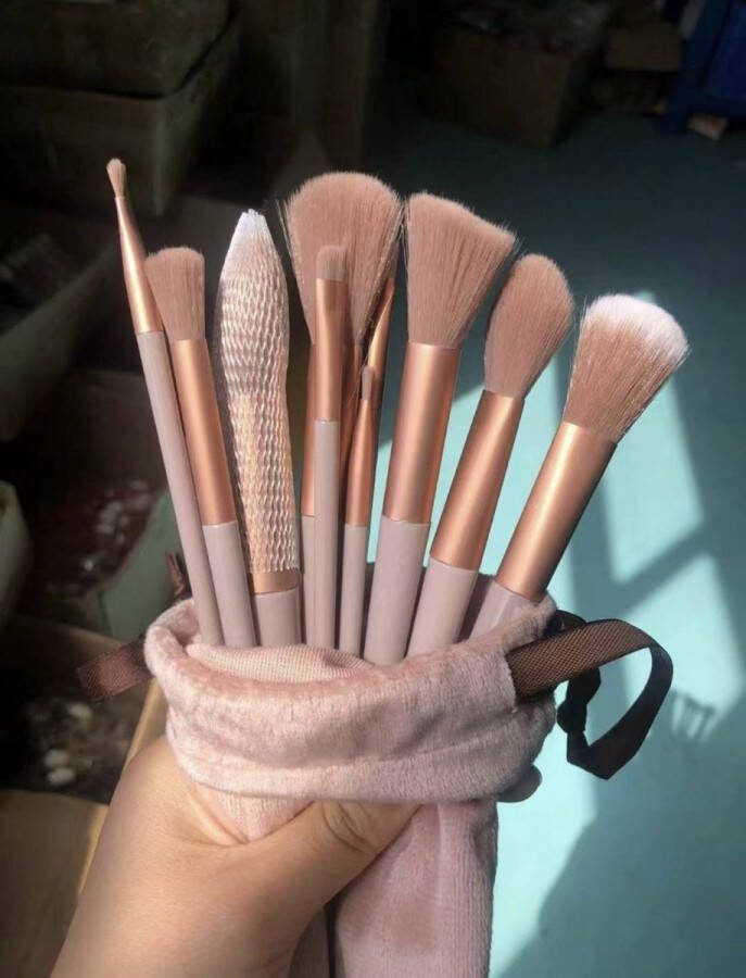 Merkloos MND Make up borstels ROZE kwastenset van 13 stuks Make up Oog make up Gezichts make up Makeup kwasten