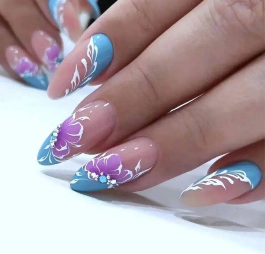 Merkloos Nep nagels Plak nagels 24 stuks Almond shape Blauw roze bling Kunstnagels Press on nails Almond shape nails Lange nagels