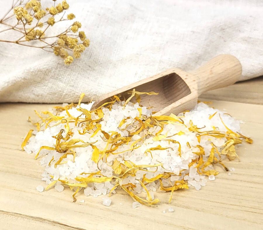 Mijnkadootje Badzout wit 1 kg badkristallen met bloemen goudsbloem