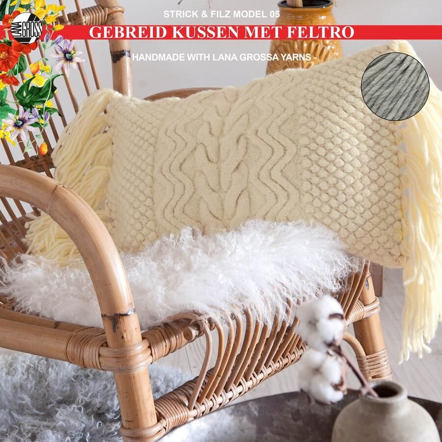 More by Mooj Breipakket gevilt kussen met Feltro-garen model 5 van Lana Grossa Strick & Filz nr. 14-lightgrey