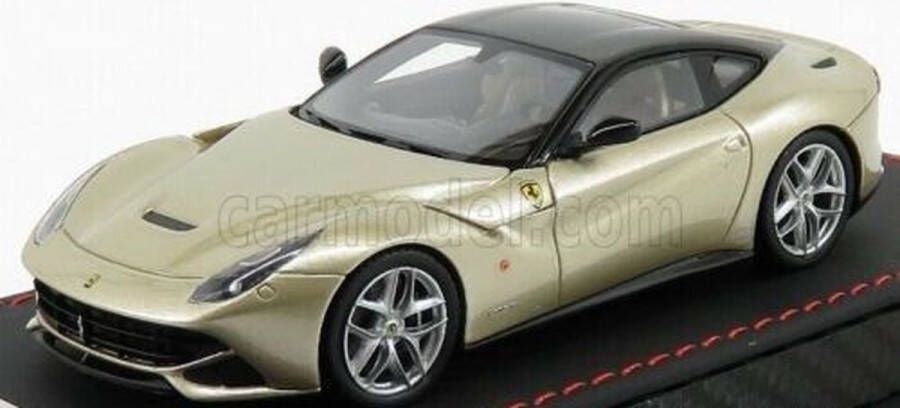 MR Models De 1:43 Diecast modelauto van de Ferrari F12 Berlinetta van 2012 geïnspireerd op 330 GTS. Dit model is begrensd door 7 stuks. De fabrikant van het schaalmodel is .Dit model is alleen online beschikbaar