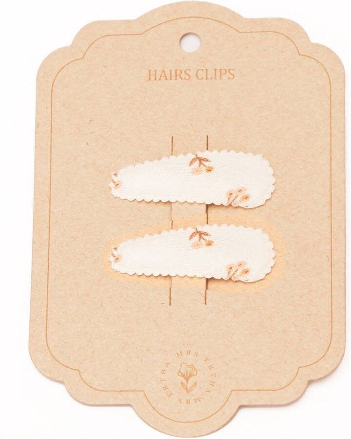 Mrs Ertha Haarclips Flower Buds