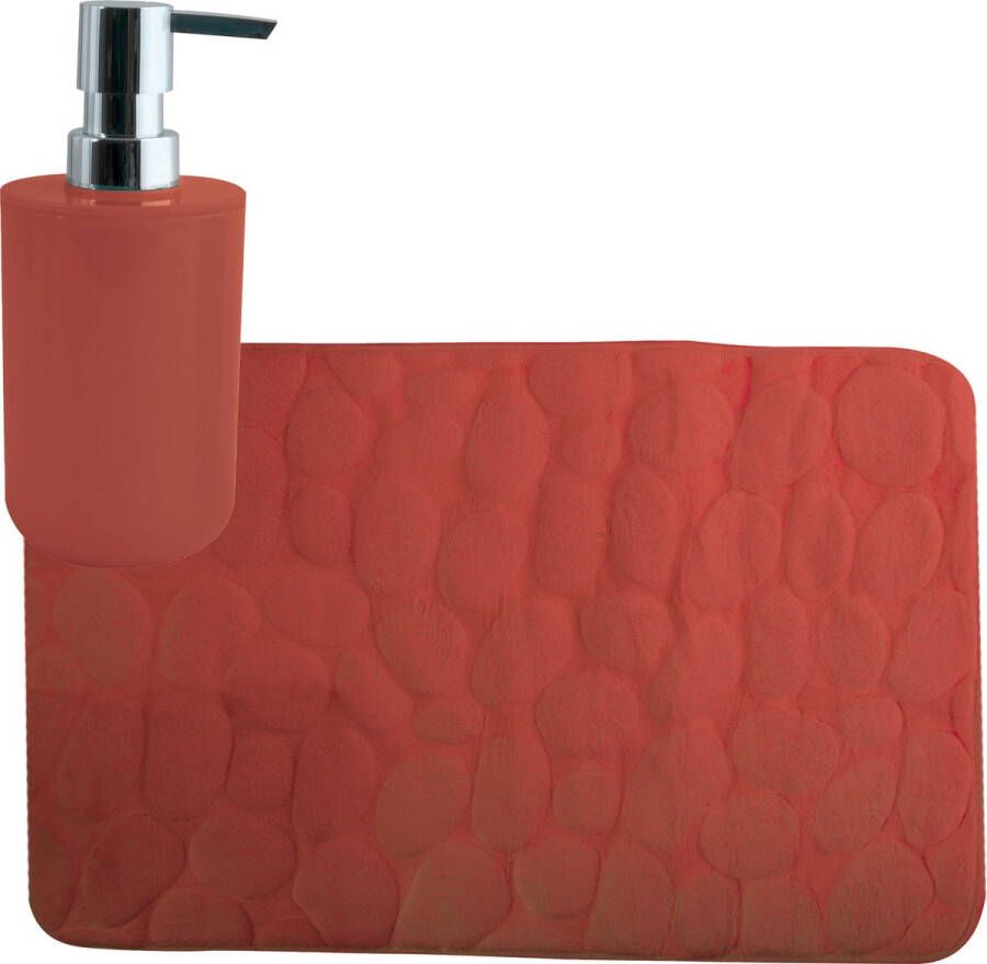 MSV badkamer droogloop mat tapijt Kiezel motief 50 x 80 cm zelfde kleur zeeppompje 260 ml terracotta
