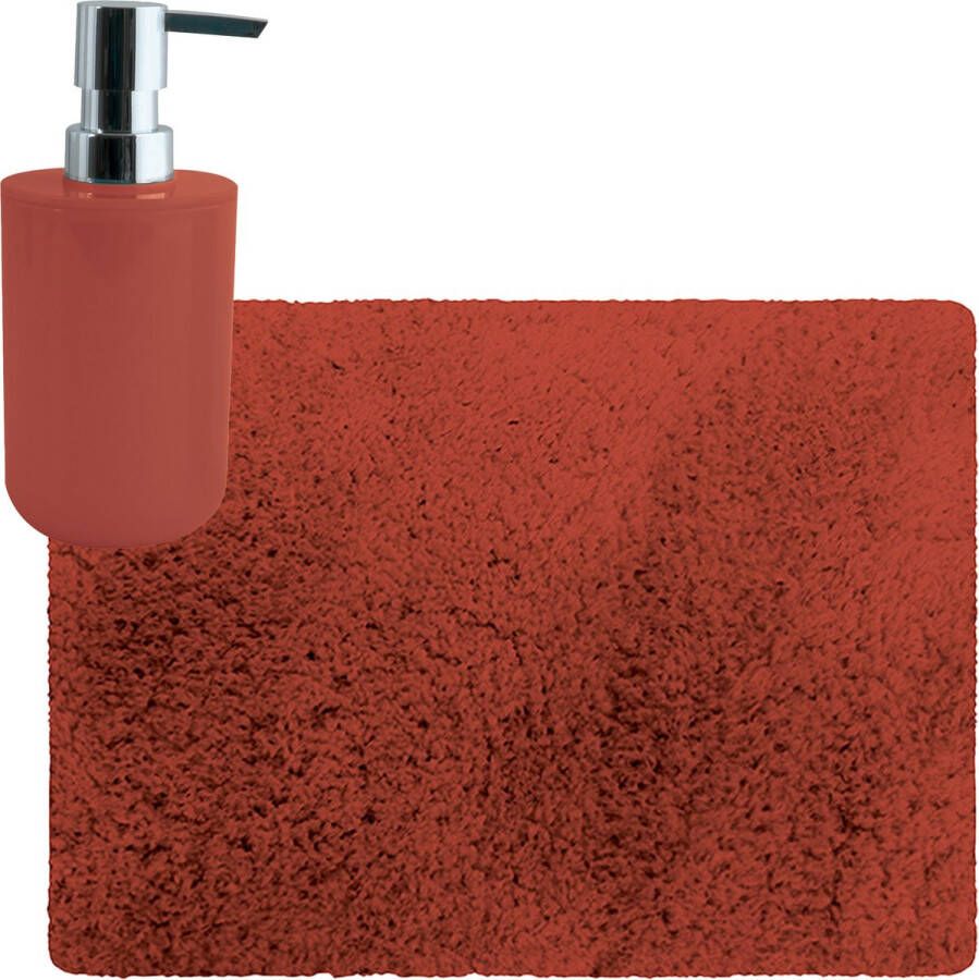 MSV badkamer droogloop tapijt matje Langharig 50 x 70 cm inclusief zeeppompje in dezelfde kleur terracotta