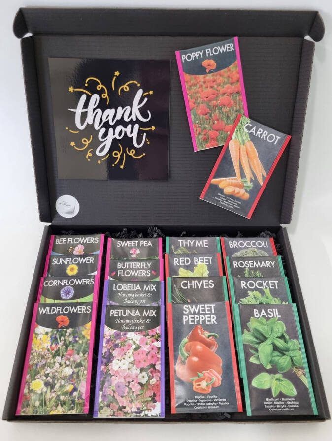 Mystery Cards Zaden Pakket met Mystery Card 'Thank You' met jouw eigen persoonlijke videoboodschap. Pakket met 18 verschillende bloemen- kruiden- en groentenzaden in 1 box door de brievenbus. Verjaardag Vaderdag Moederdag