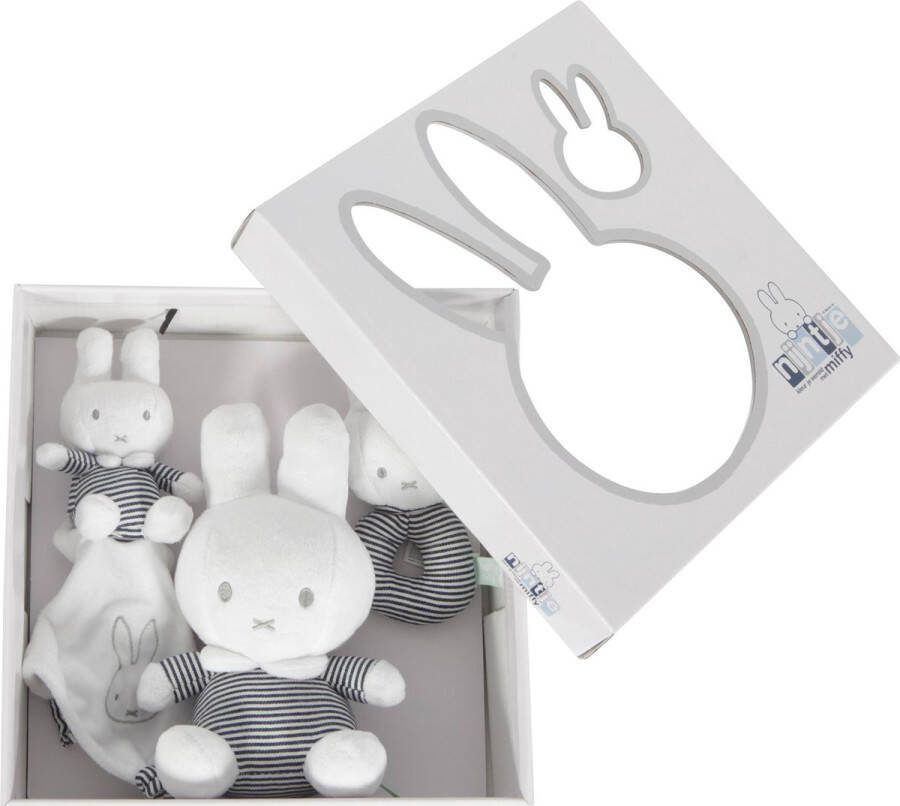 Nijntje ABC Giftset Knuffel van 20 cm Rammelaar en knuffeldoekje