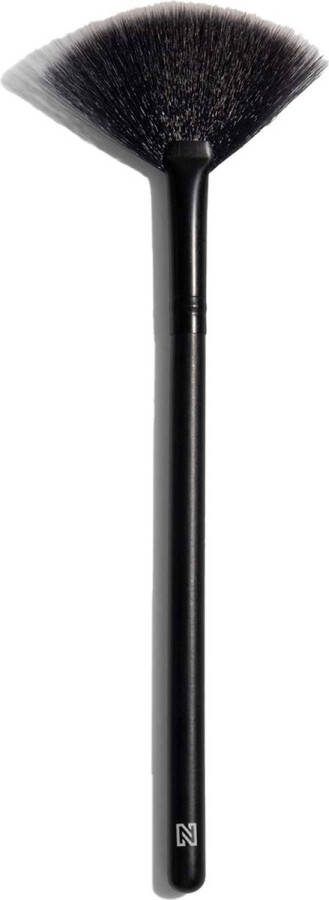 Nikkie Brands N Beauty Highlighter Brush