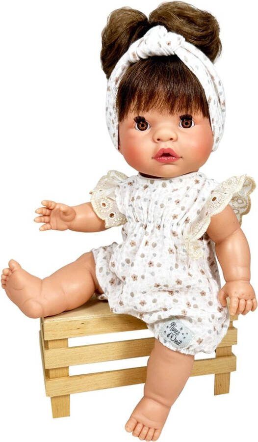 Nines D'Onil Nines d Onil Babypop Blank Meisje met Bruin Haar 37 cm