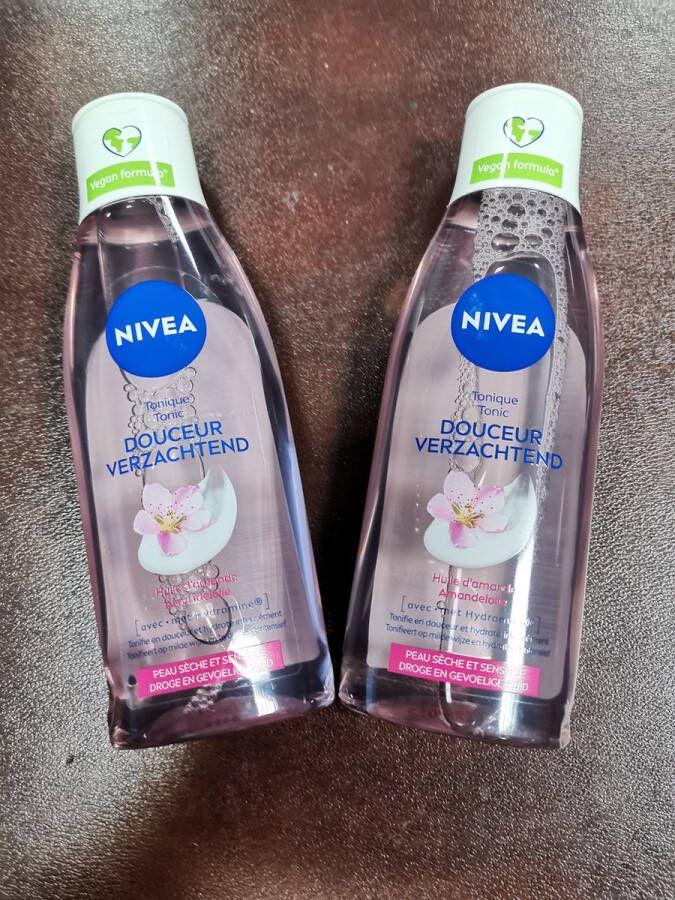NIVEA 2X Essentials Verzachtende Tonic Reinigingstonic Droge en gevoelige huid Amandelolie Hydramine 200 ml