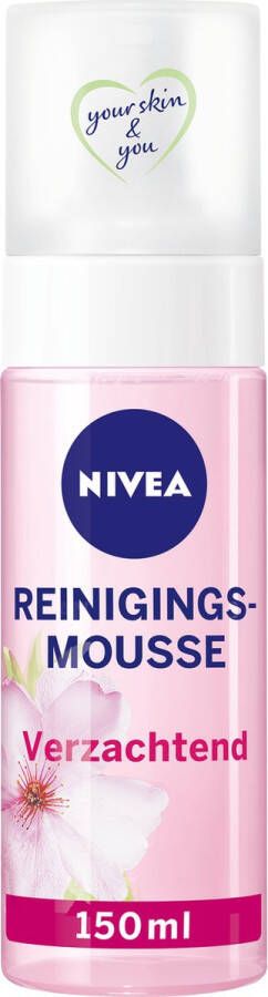 NIVEA Essentials Verzachtende Reinigingsmousse Droge en gevoelige huid Amandelolie Hydramine 150 ml