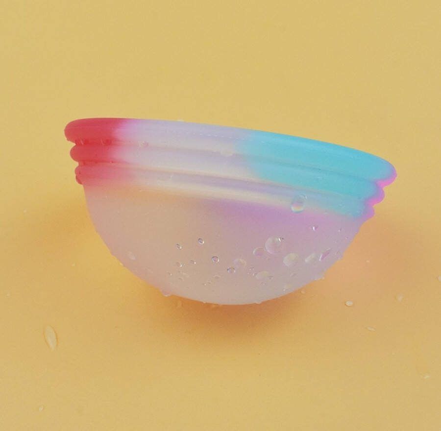 Noenoo Herbruikbare Menstruatie Disc Maat S Multicolor Menstruatiecup Duurzame Herbruikbare Disc Medisch Gecertificeerde Siliconen Bpa Vrij- Period