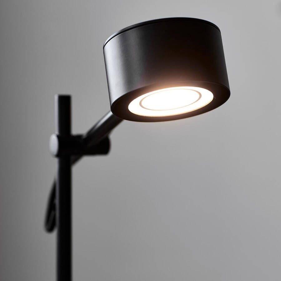 Nordlux Clyde vloerlamp LED 135 cm hoog metaal zwart