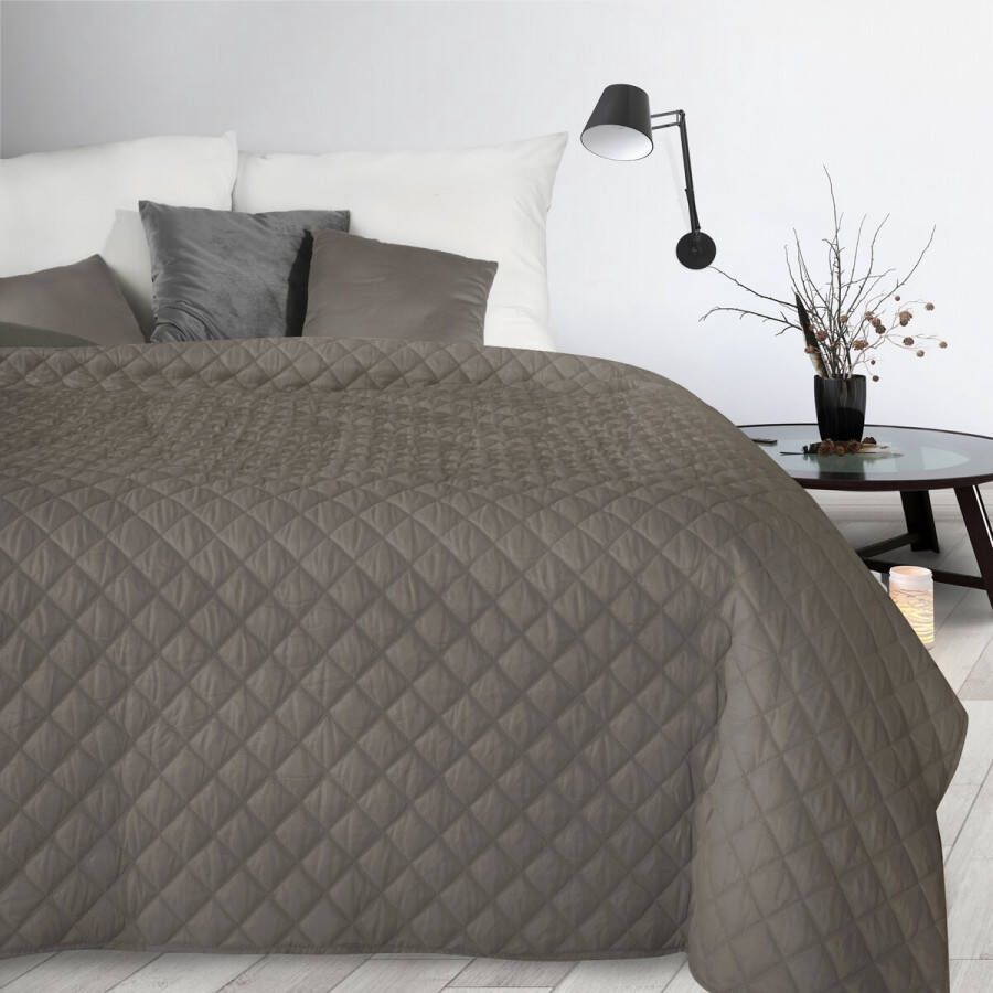 Oneiro s luxe ALARA Type 3 Beddensprei Taupe 220x240 cm – bedsprei 2 persoons beige – beddengoed – slaapkamer – spreien – dekens – wonen – slapen