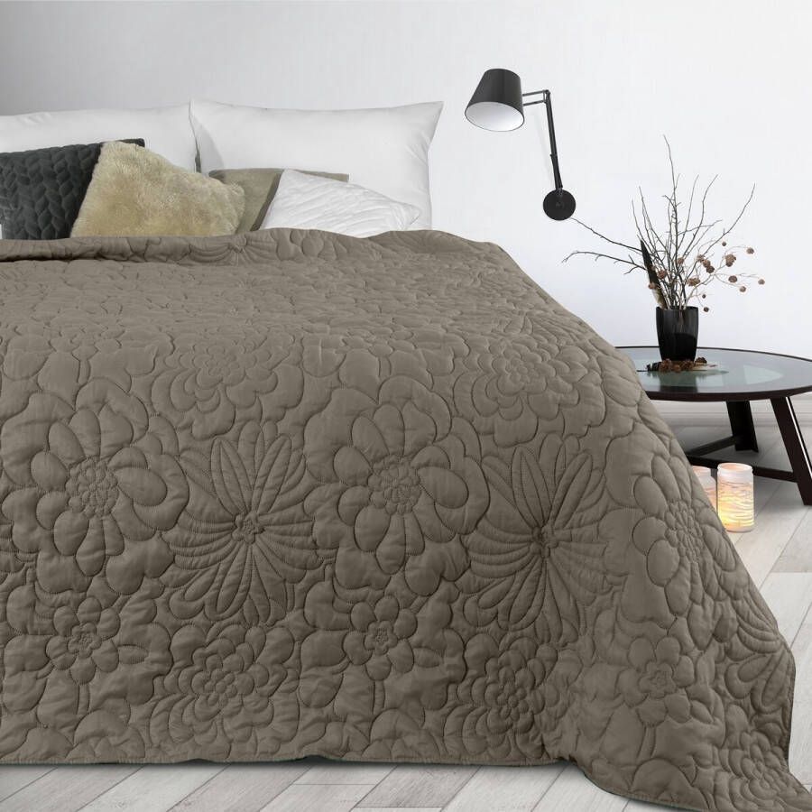 Oneiro s luxe ALARA Type 4 Beddensprei Taupe 220x240 cm – bedsprei 2 persoons beige – beddengoed – slaapkamer – spreien – dekens – wonen – slapen