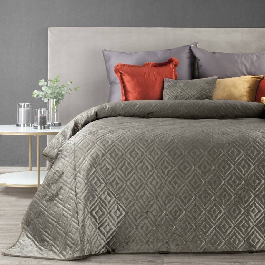Oneiro s luxe ARIEL Type 3 Beddensprei Taupe 220x240 cm – bedsprei 2 persoons beige – beddengoed – slaapkamer – spreien – dekens – wonen – slapen