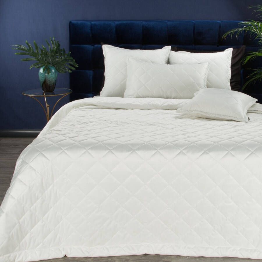 Oneiro s luxe KRISTIN Type 1 Beddensprei Wit 220x240 cm – bedsprei 2 persoons beige – beddengoed – slaapkamer – spreien – dekens – wonen – slapen