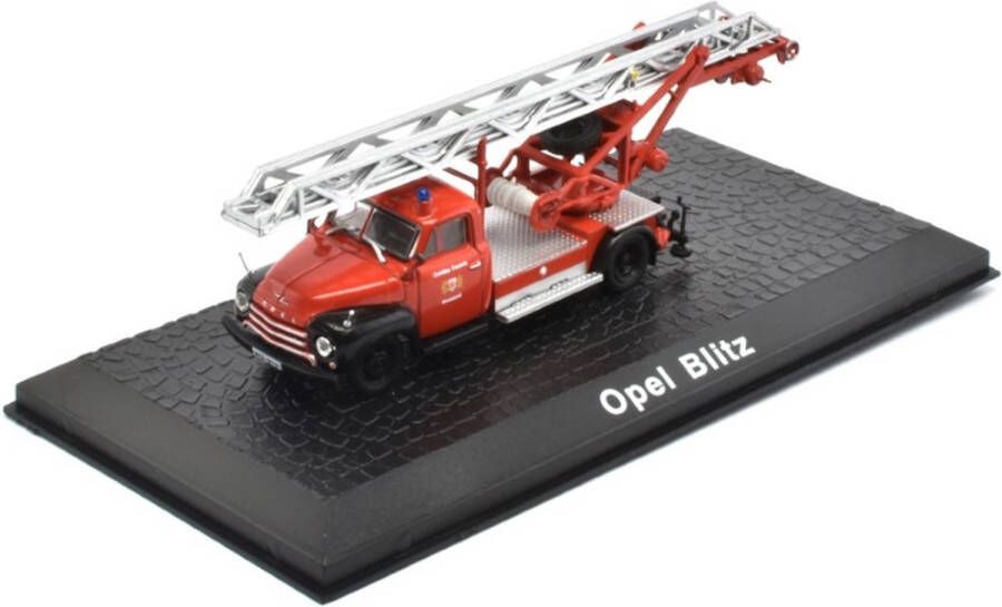 Opel Blitz Een verassing voor Valentijnsdag- Brandweer Edition Atlas miniatuur auto 1:72 in vitrine