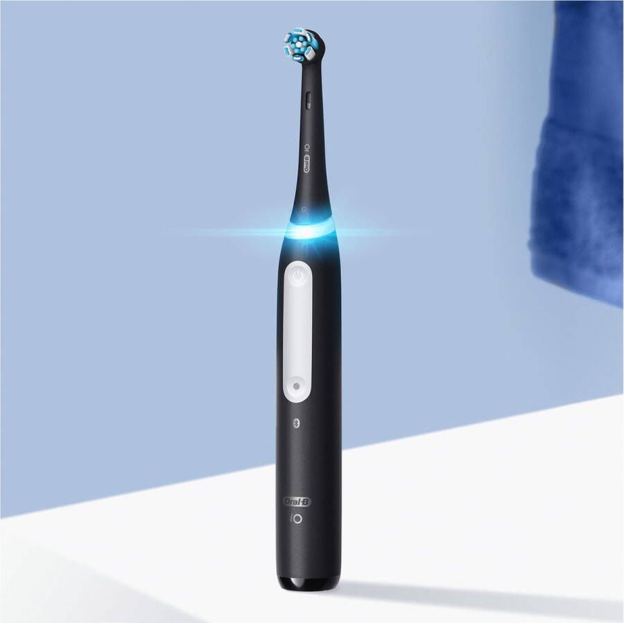 Oral-B elektrische tandenborstel iO4S zwart 4 poetsstanden