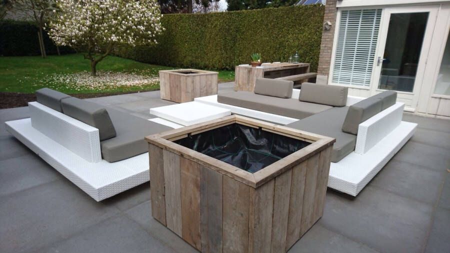 Outdoorinstyle Loungeset Ibiza compleet met losse tweezitsbank et wit onderstel en taupe kussens