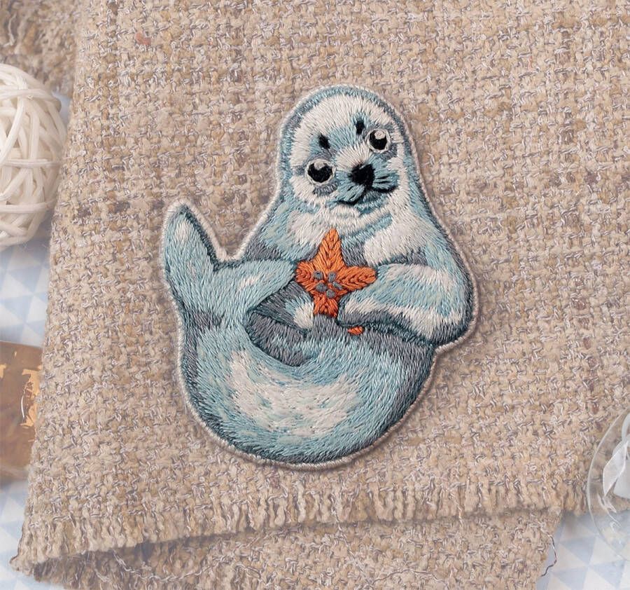 Panna Baby Seal Brooch Stumpwork Borduurset 5 x 6 cm DIY pakket volwassenen