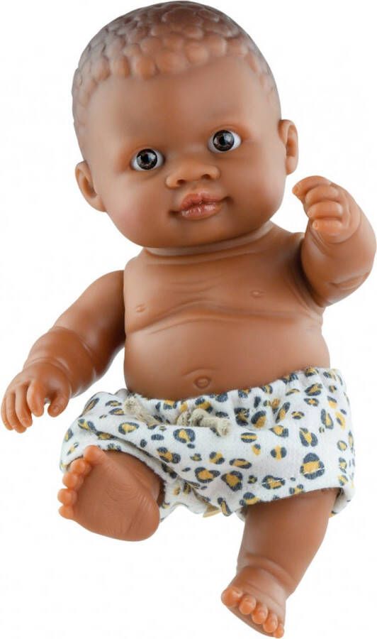 Paola Reina Puppegie Olmo babypop donkere jongen met korte broek 21cm