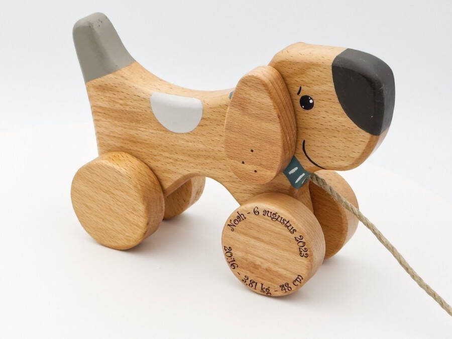 Persoonlijk speelgoed Houten hondje gepersonaliseerd Geproduceerd in NL Handgeschilderd Trekfiguur