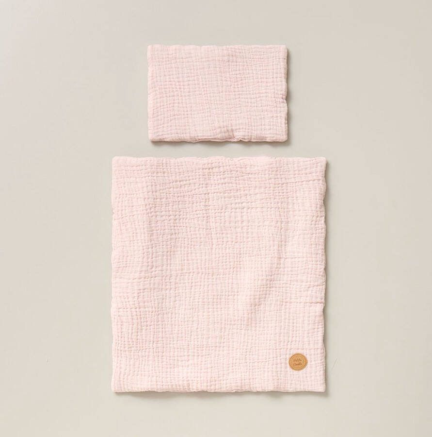 Petite Amelie Poppenbed Beddengoed Zacht Roze – Verzorgingsspeelgoed 'Colombe' voor elk poppenbedje of babypop 100% biologisch mousseline katoen